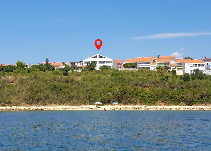 아파트 1 Bedroom Cozy In 르티나